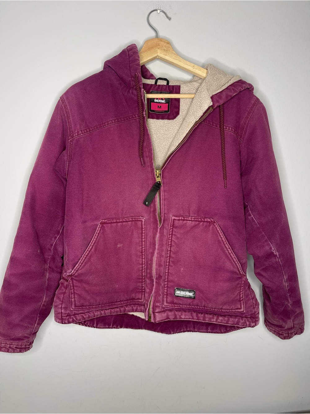 Women’s Berne Softstone duck hooded jacket coat medium deep plum